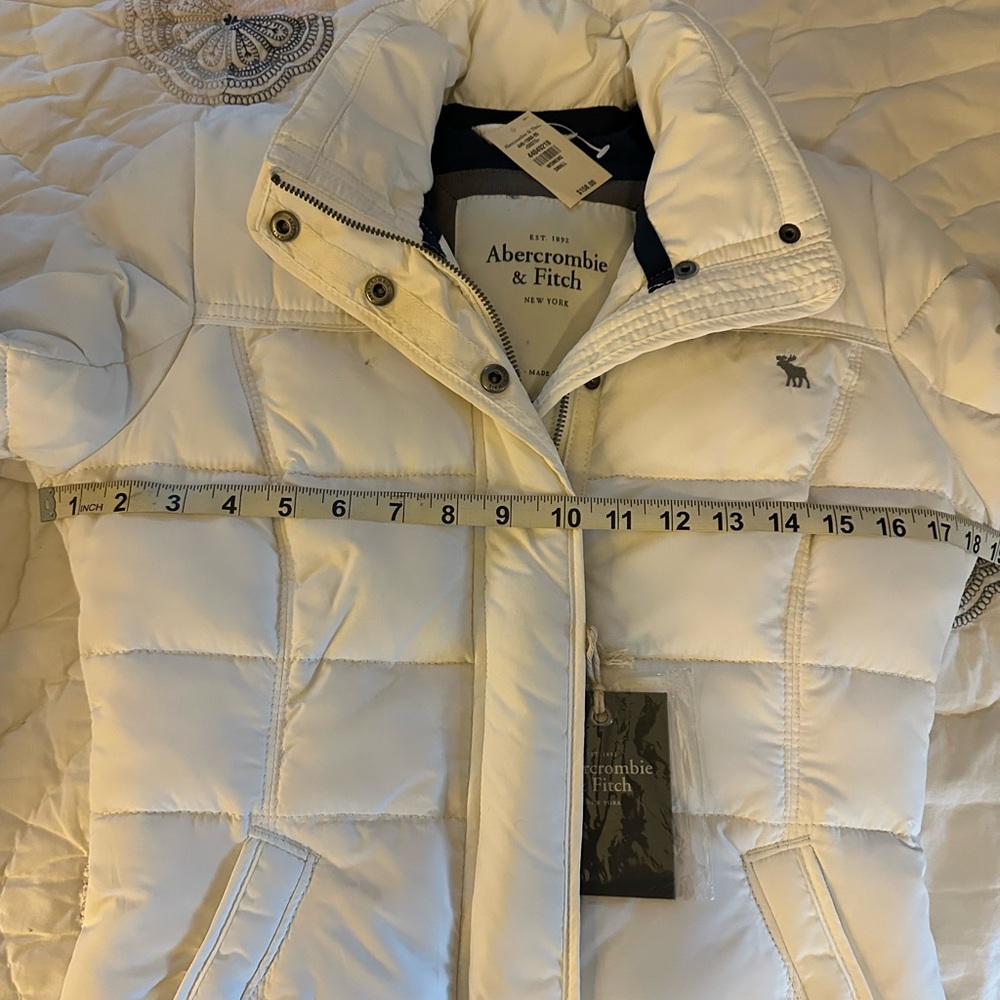 COPY - Abercrombie puffer jacket offwhite nwt - Size Small - Picture 11 of 11
